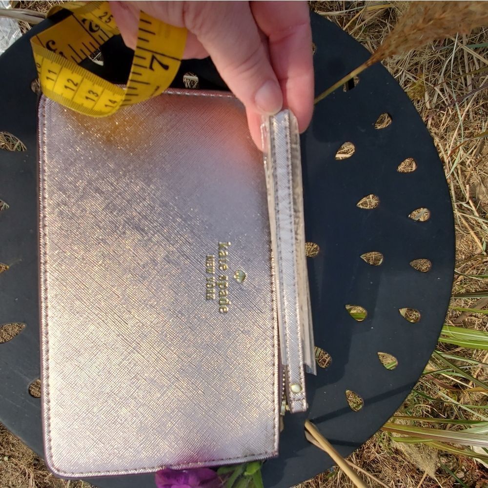 Kate Spade Wristlet‎ - Picture 9 of 9